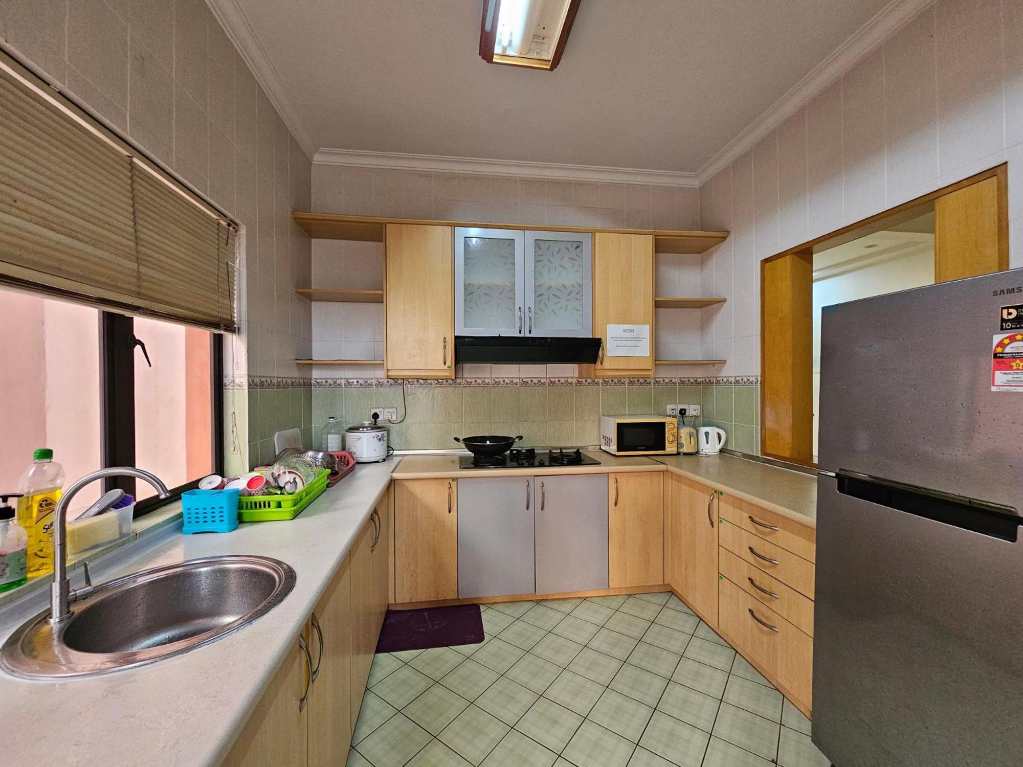 Hbkk-marina Court Apartment